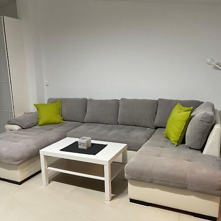 Apartament Rodzinny Ostrowiec Sw Островец-Свентокшиский Экстерьер фото