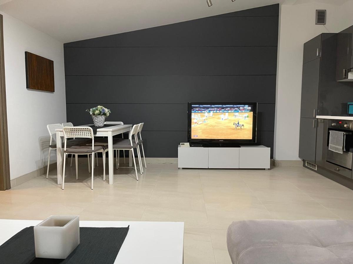 Apartament Rodzinny Ostrowiec Sw Островец-Свентокшиский Экстерьер фото